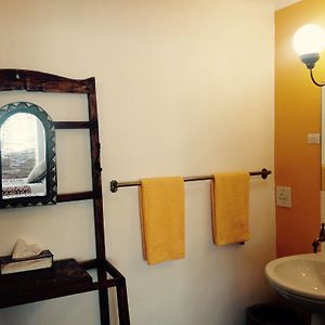 Zimmer mit zwei Einzelbetten