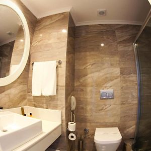 Honeymoon Zimmer mit Kingsize-Bett