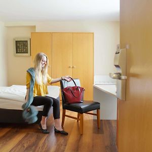 Zimmer mit Queensize-Bett