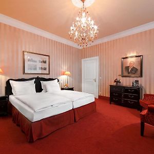 Superior Zimmer mit Kingsize-Bett