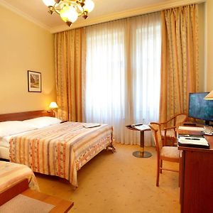 Dreibettzimmer