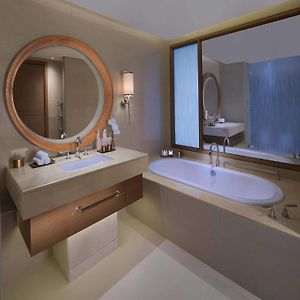 Executive  Beach Room