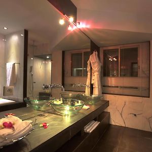 Deluxe Zimmer mit Kingsize-Bett