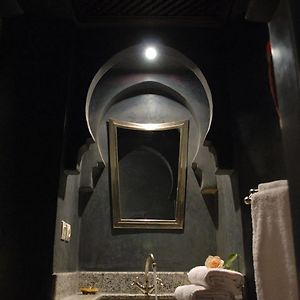 Zimmer mit zwei Einzelbetten