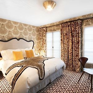 Superior Zimmer mit Kingsize-Bett