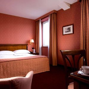 Superior Zimmer mit Kingsize-Bett