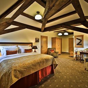 Grand Deluxe Zimmer mit Kingsize-Bett