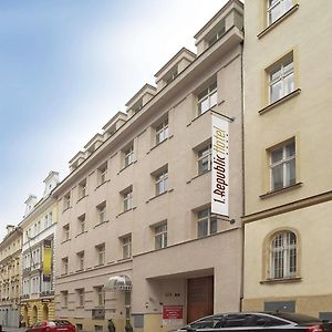 1.Republic Hotel