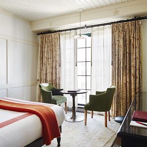 Zimmer mit Queensize-Bett
