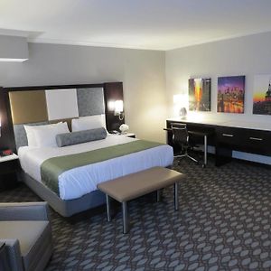 Zimmer mit Kingsize-Bett