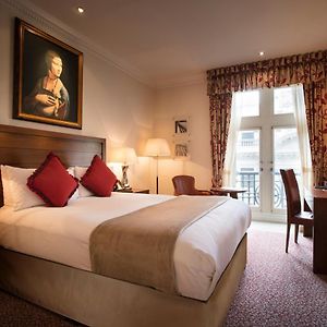 Deluxe Zimmer mit Kingsize-Bett