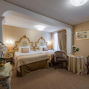 Dreibettzimmer