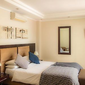 Luxus Zimmer mit Kingsize-Bett