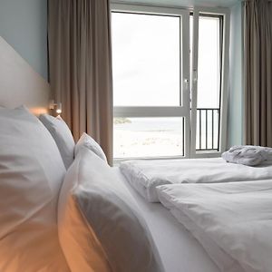 Zimmer mit Kingsize-Bett