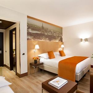 Zimmer mit Kingsize-Bett