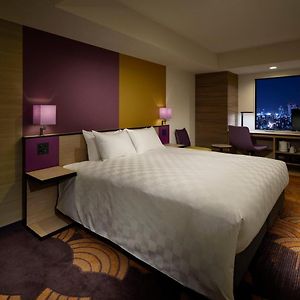 Zimmer mit Kingsize-Bett