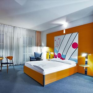 Standard Zimmer mit Kingsize-Bett