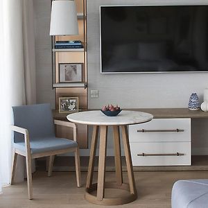 Zimmer mit Kingsize-Bett