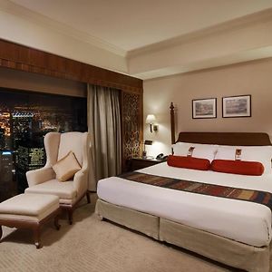 One-Bedroom Main Wing King Suite