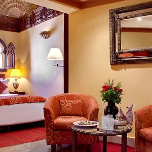 Standard Zimmer mit Kingsize-Bett