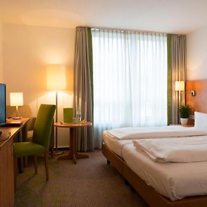 Standard Zimmer mit Kingsize-Bett