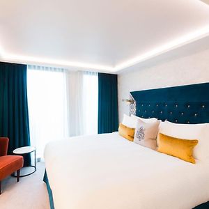 Superior Zimmer mit Kingsize-Bett
