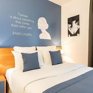 Traditionelles Zimmer mit Kingsize-Bett