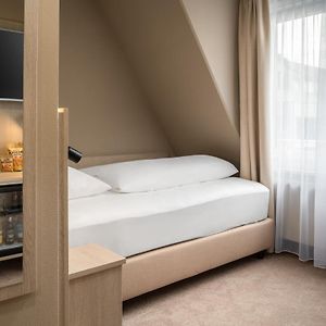 Budget Zimmer mit Kingsize-Bett