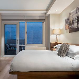 Grand Zimmer mit Kingsize-Bett