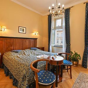 Superior Zimmer mit Kingsize-Bett