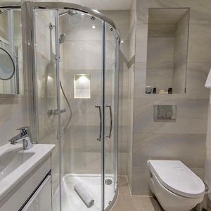 Deluxe Zimmer mit Kingsize-Bett