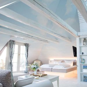 Deluxe Junior Suite