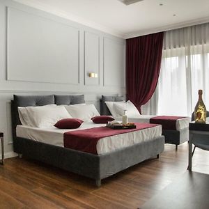 Deluxe Zimmer mit Kingsize-Bett