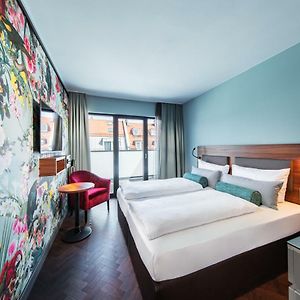 Comfort Zimmer mit Kingsize-Bett