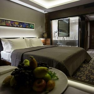 Deluxe Zimmer mit Kingsize-Bett