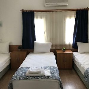Dreibettzimmer
