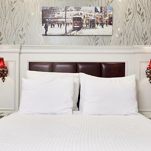 Standard Zimmer mit Kingsize-Bett
