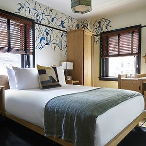 Zimmer mit Queensize-Bett