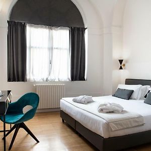 Deluxe Zimmer mit Kingsize-Bett