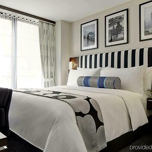 Classic Gästezimmer mit Kingsize-Bett