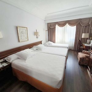 Zimmer mit Queensize-Bett