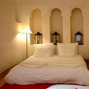 Standard Zimmer mit Kingsize-Bett