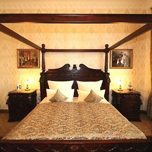 Deluxe Zimmer mit Kingsize-Bett