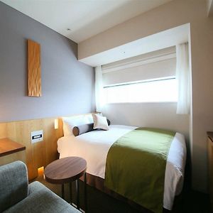 Zimmer mit Kingsize-Bett