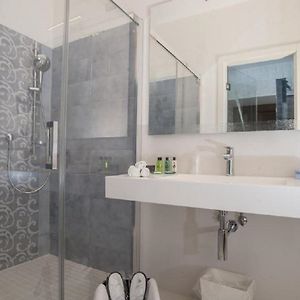 Deluxe Zimmer mit Kingsize-Bett