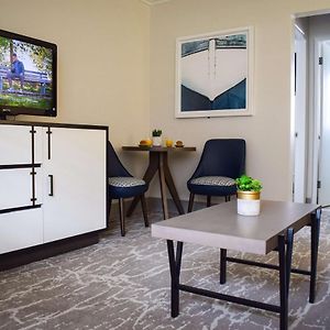 Mini Suite