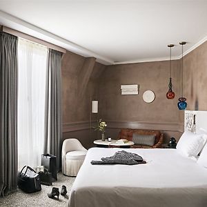 Luxus Zimmer mit Queensize-Bett