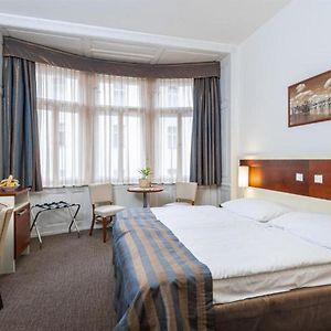 Standard Zimmer mit Kingsize-Bett
