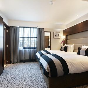 Club Zimmer mit zwei Einzelbetten