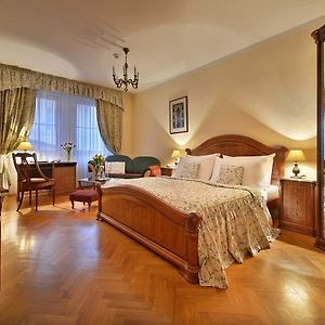 Standard Zimmer mit Kingsize-Bett
